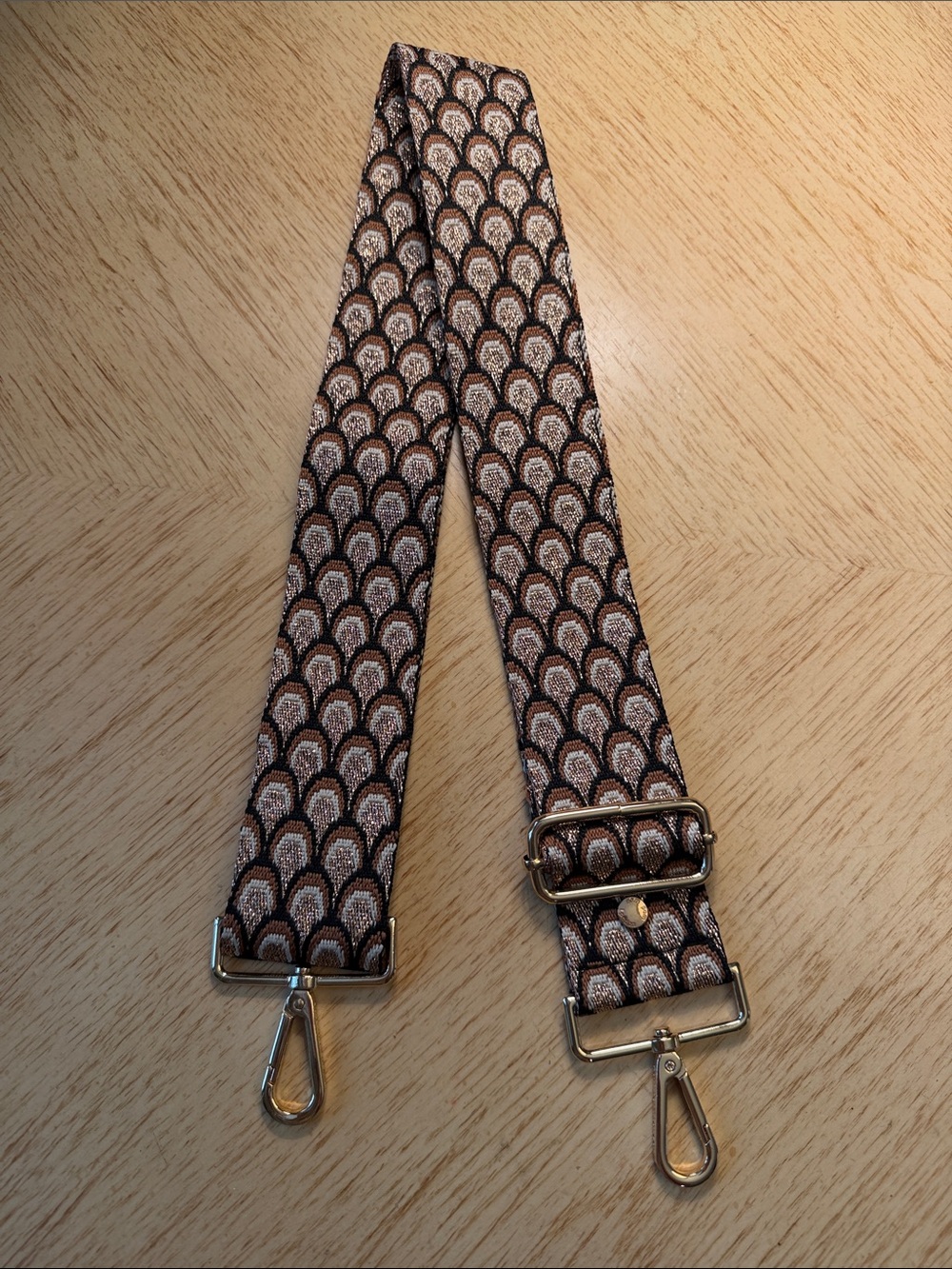 Pom Pom London Maple Metallic Peacock
Strap